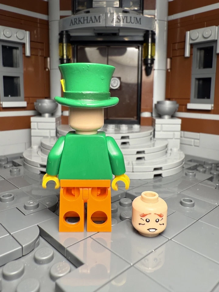 Lego Batman The Video Game 2008 Mad Hatter Custom Minifigure *RARE* - Image 2 of 4