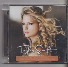 TAYLOR SWIFT CD ALBUM - FEARLESS