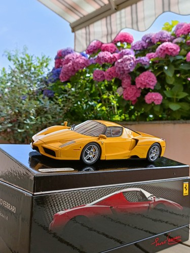 1/18 BBR Ferrari Enzo Yellow Diecast (Hig End) 1057 of 1507 - Imagen 8 de 12
