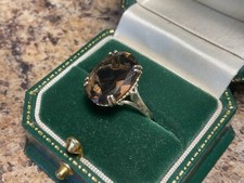 SUPERB SMOKEY QUARTZ LADIES DRESS RING SIZE M WEIGHT 3.24 G ,9 CT/K/ CARAT GOLD.