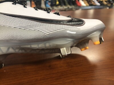 Nike Men's Lunar Vapor Ultrafly Elite 3 Metal Baseball