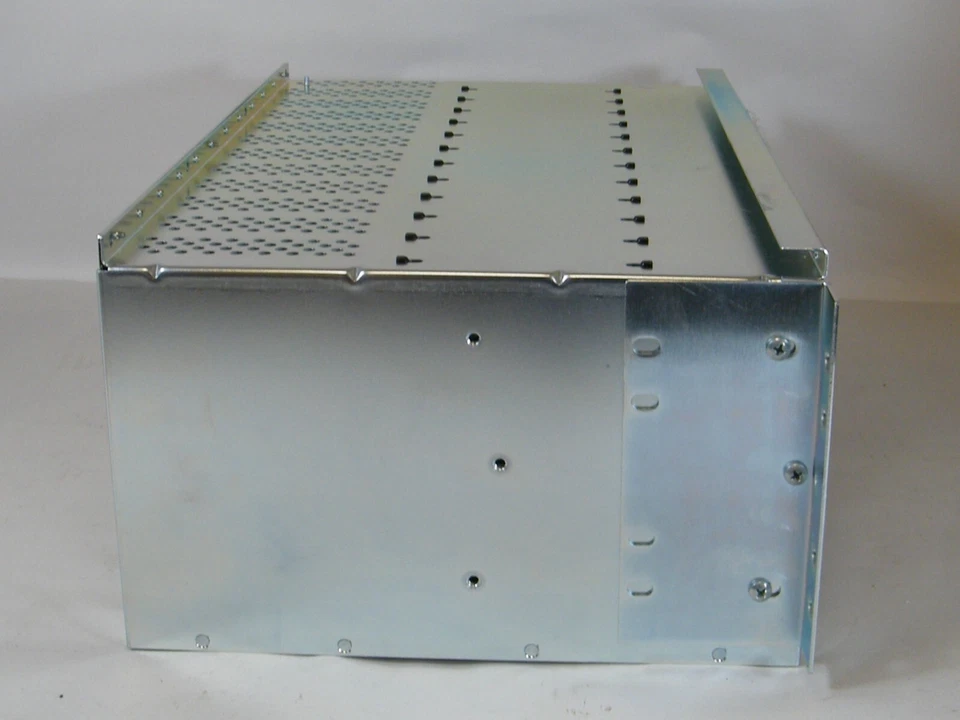 ADC KENTROX UNIVERSAL SHELF 12-SLOT 01-78270001 - Image 3 of 4
