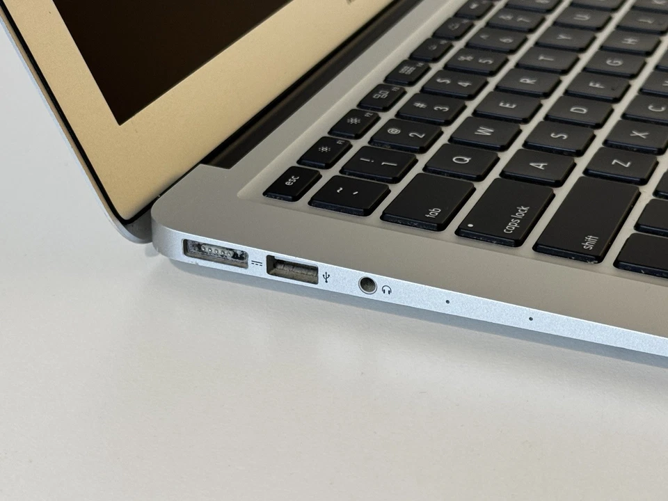 Apple MacBook Air 13″ A1466 Early 2015, Untested - Image 4 of 4