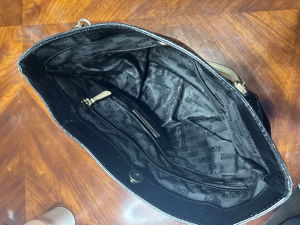 MICHAEL Michael Kors Black Glossy Tote with Silver Handles - Image 3 of 4