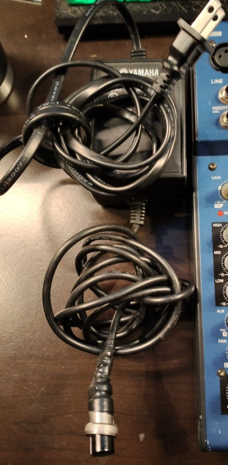Yamaha MG10/2 10 Channel Stereo Mixing Console Mixer with Power