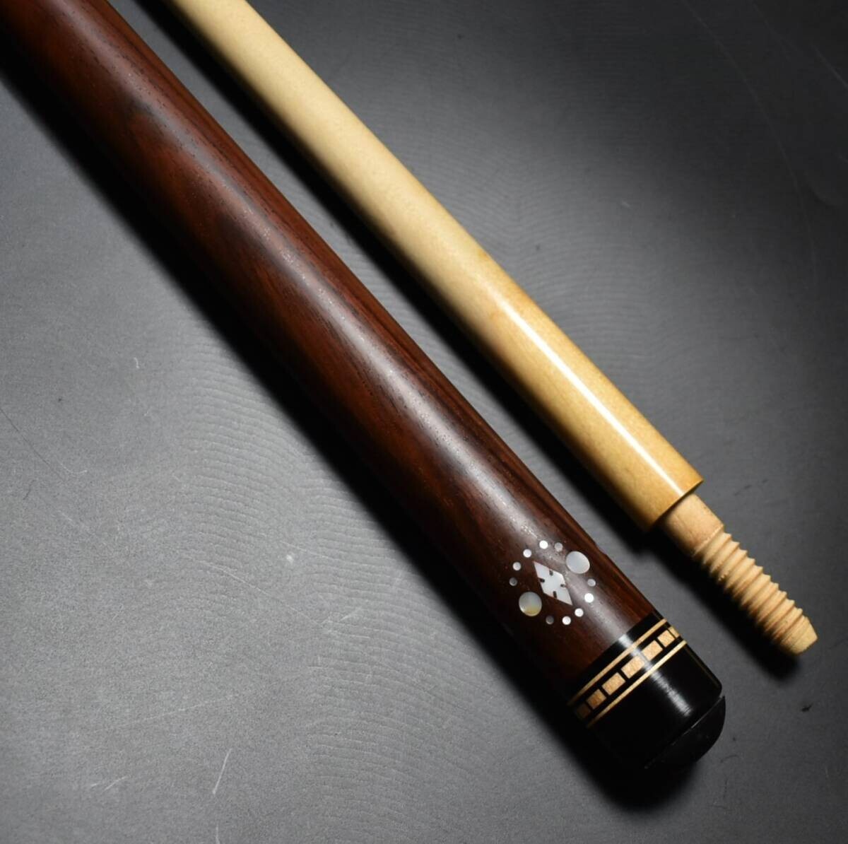 Billiard cue ADAM made by helmstetter with hard case Billiard cue ADAM made by helmstetter with hard case