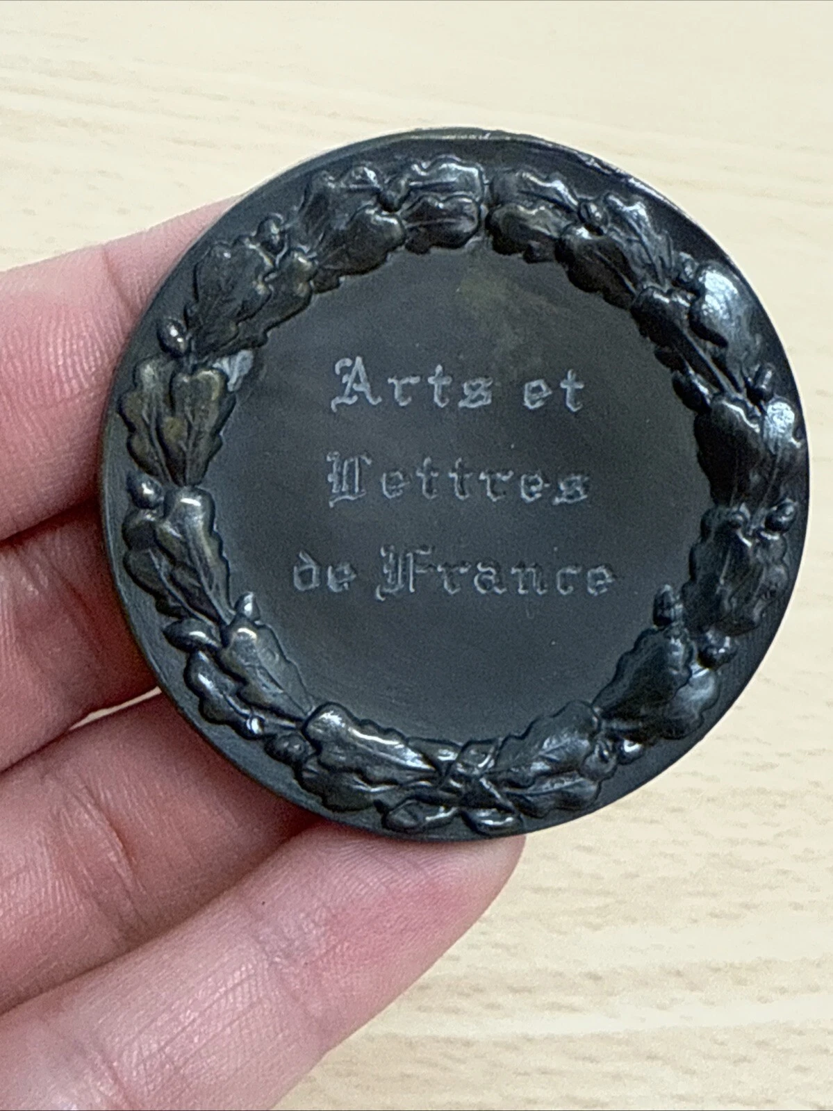 Médaille Arts Et Lettres De France Denise Villier 1981