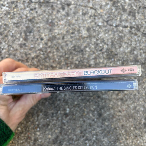 Britney Spears 2 CD Lot: Singles Collection (2009) & Blackout CD (2007) - Picture 4 of 4
