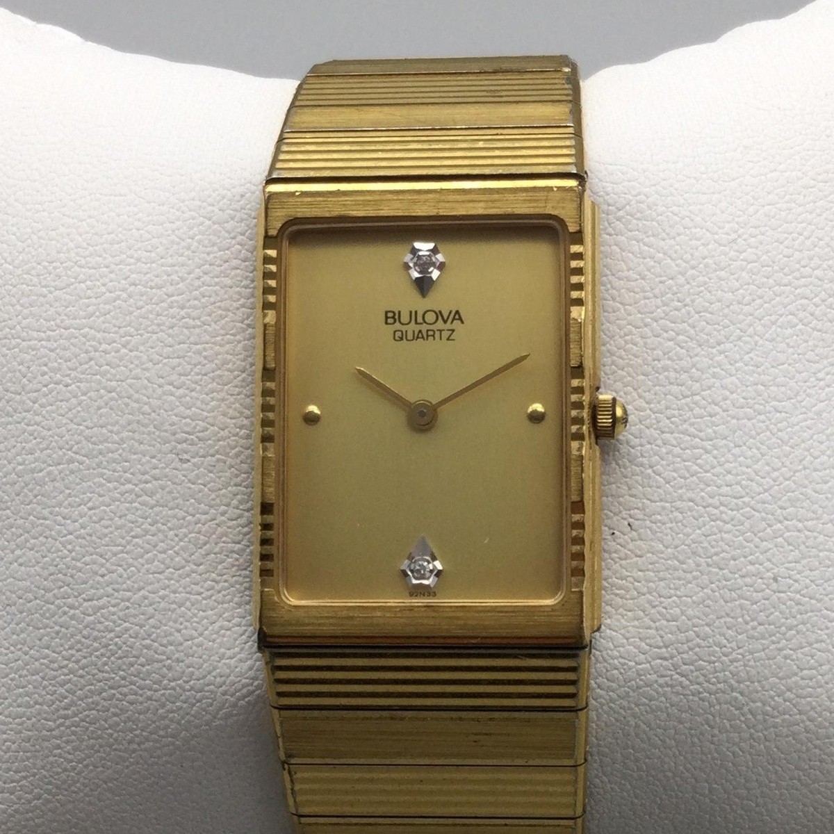 Vintage Bulova Womens Watch 18mm Gold Tone Q92N33 Diamond Accent 