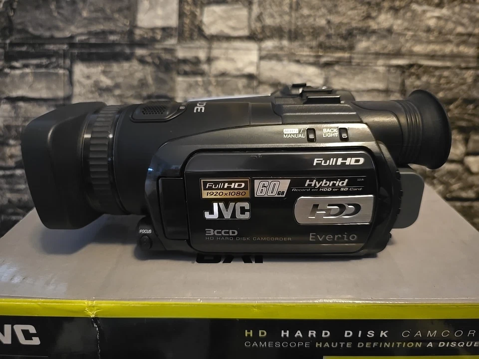 JVC Everio GZ-HD7U 3CCD 60GB Hard Disk Drive HD Camcorder Works/Tested Bundle - Image 2 of 4