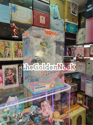 BOX CORNER DAMAGE - Ques Q Urusei Yatsura Lum Uniform ver. 1/7 Scale Figure