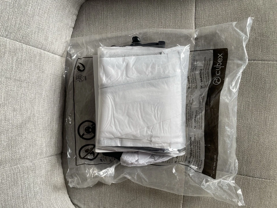 Cybex Gold Iris M- Air / Balios M / Cot M Raincover - Image 2 of 4