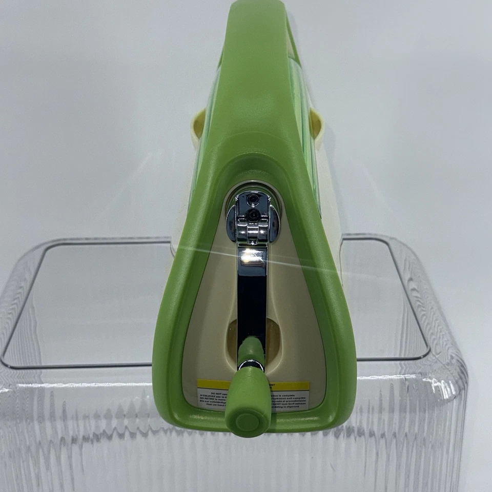 Cricut Cuttlebug Die Cutting Embossing Machine Crank Crafter Green - NO PLATES - Image 2 of 4