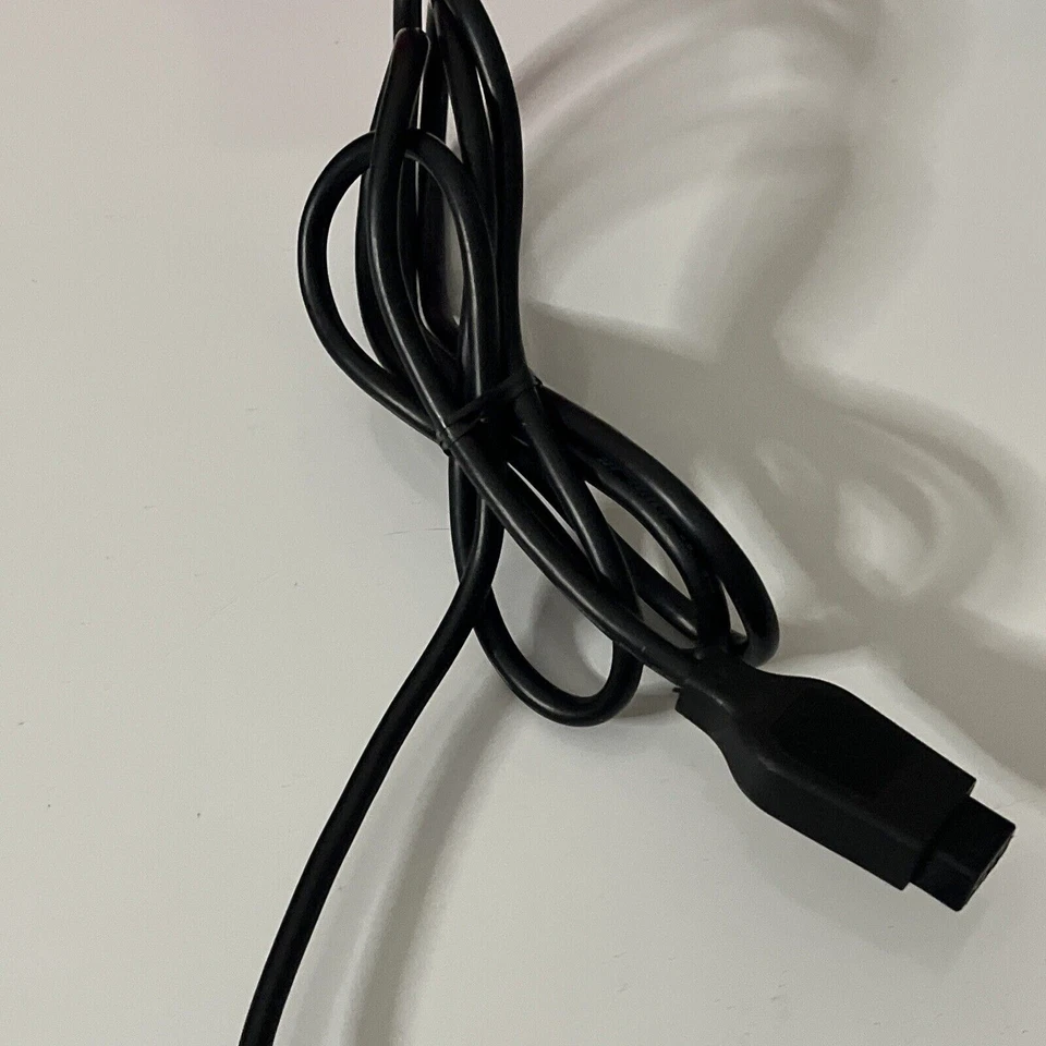 Genuine Official Sega Mega Drive Genesis Gamepad Controller Original 3 Button - Image 4 of 4