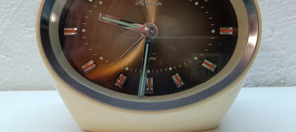 Tischuhr von Rhythm aus den 70 er Jahren Wecker - Bild 2 von 4