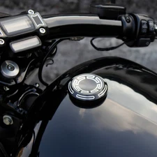 Aluminum Black Gas Tank Cap For Harley Sportster XL883/1200 Road King Street Bob