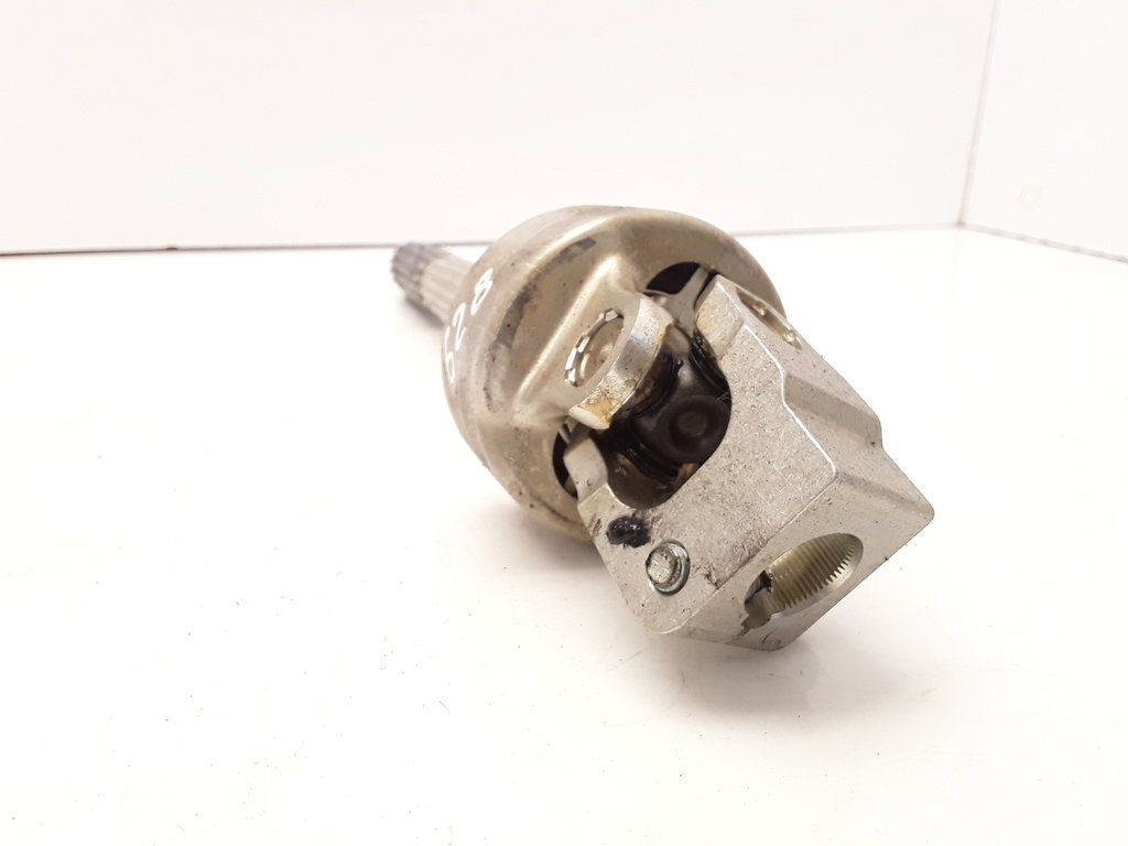 BMW E61 E60 520D 130kW 2008 LHD Steering column universal joint 
