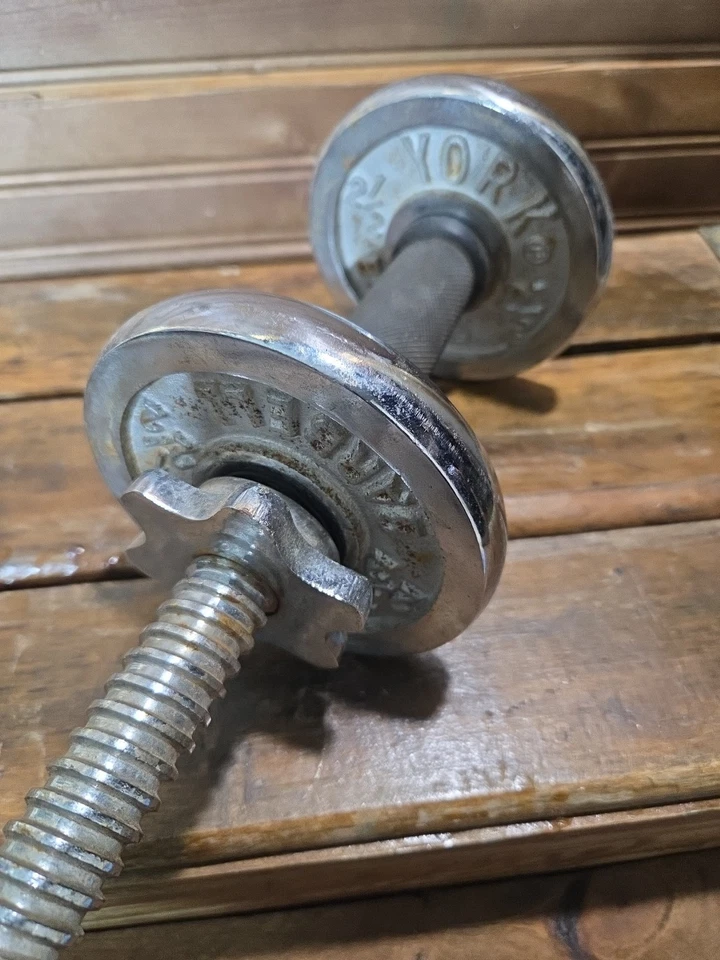 Juego de placas de mancuernas cromadas YORK 2-1/2 lb + barra cromada ajustable (lote de 5 piezas) Foto 3 de 4