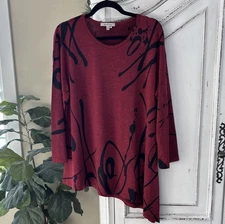 Jess & Jane Top Womens 1X Red Slinky Stretch Knit Wearable Art Tunic