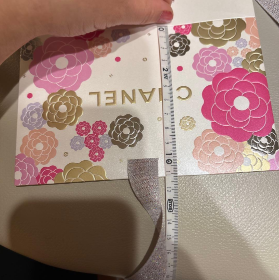 10pcs CHANEL 2026 Mother's Day Pink Camellia Charm + 2 Official