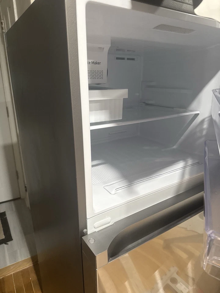 Samsung Refrigerator 29 Cu. Ft. - Image 3 of 4