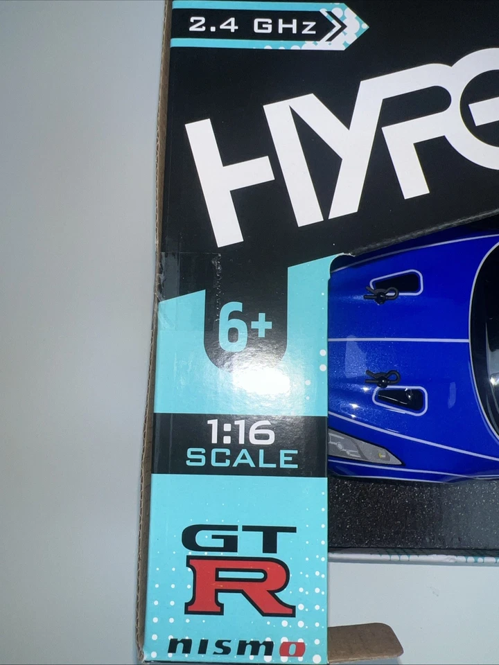 Hyper RC Nissan GTR LED/Vapor - RC Nissan GTR Rechargeable Car 1:16 Scale - Image 3 of 4