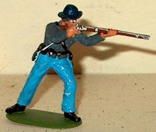 CIVIL WAR CONFEDERATE STANDING FIRING 54MM BY ACCURATE OF ENGLAND
