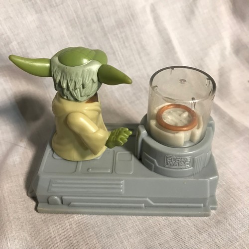 Star Wars The Clone Wars Mcdonalds Toy 2011 Yoda Lightsaber - Picture 3 of 5