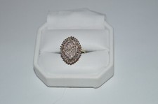 10k ROUND/BAGUETTES Ladies Diamond/Cluster Ring Size 6.5 5.46grams..