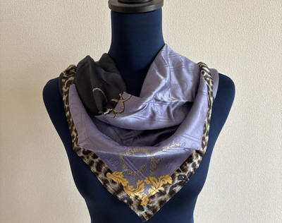 Carlos Falchi Seide Baumwolle Bandana Schal Leopard lila gold 23 Zoll