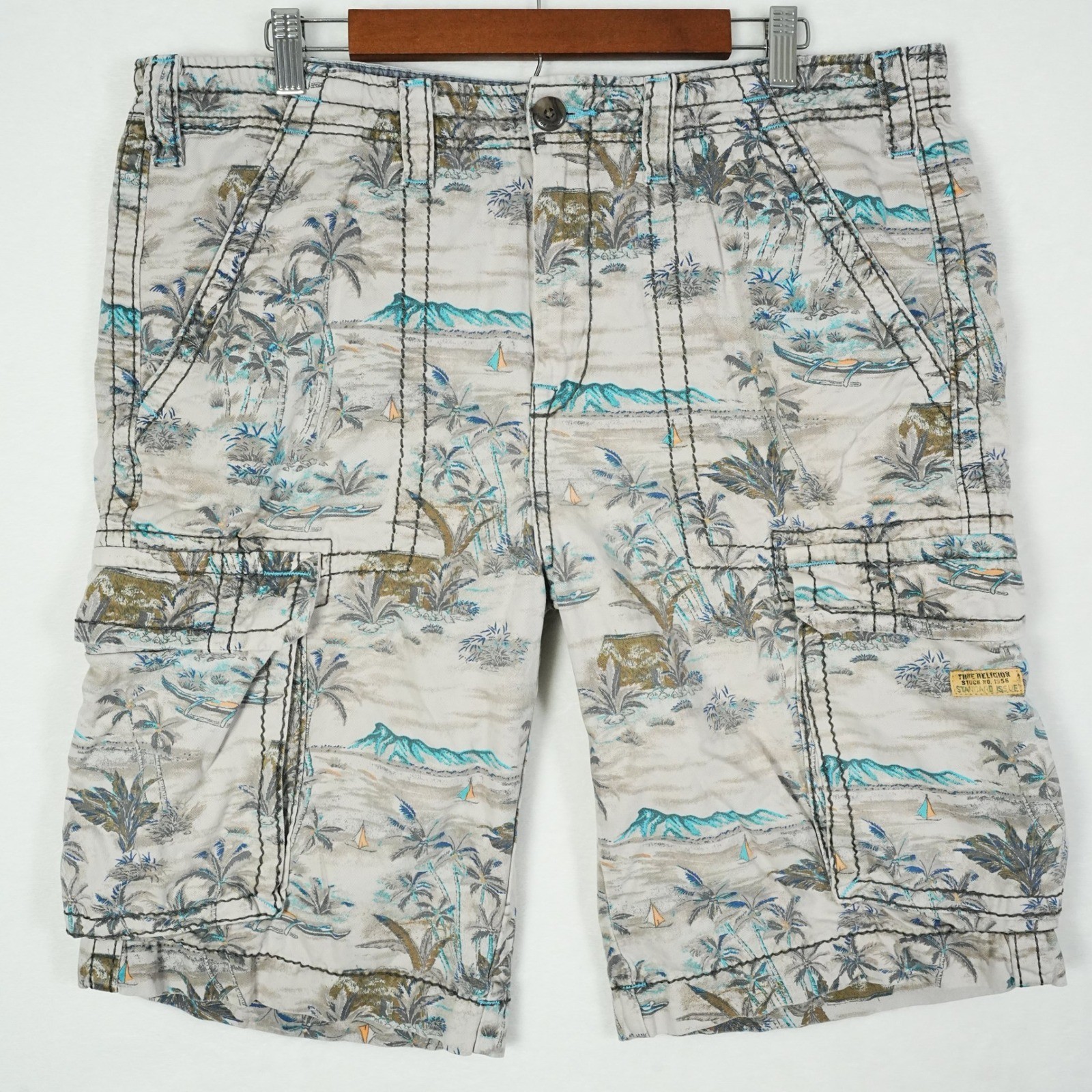 True Religion Issac Big T Cargo Shorts Mens 36 Tropical Island Print Beige Blue