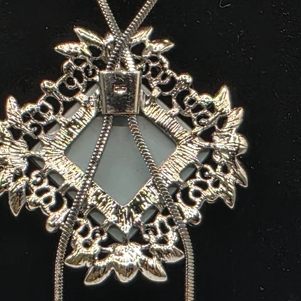 女士银色 Bolo 领带长链菱形吊坠和闪亮玻璃 38 — 第 4/4 张图片