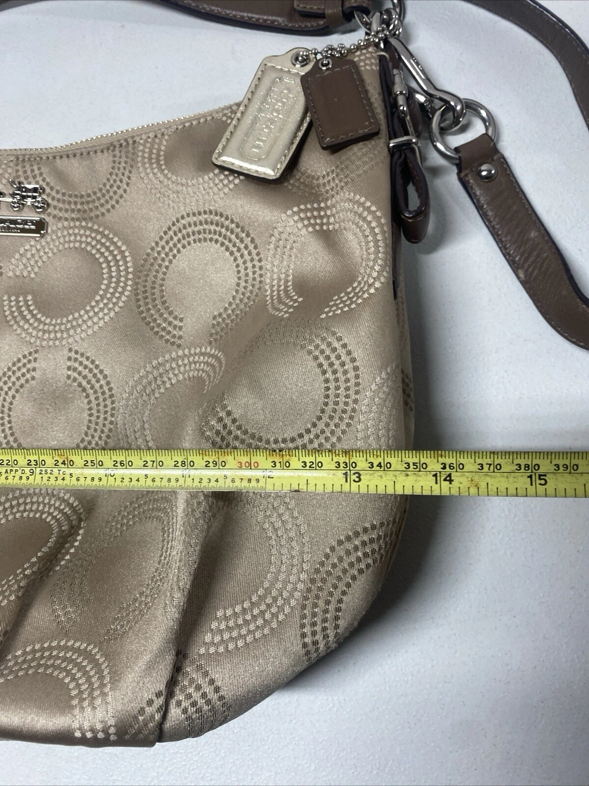 Borsa a tracolla Hobo originale vintage Coach Madison marrone chiaro Jacquard F15929