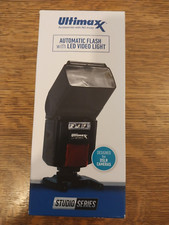 ULTIMAXX DF250 DSLR Universal Automatic LED Video Light With Flash New, Open Bo