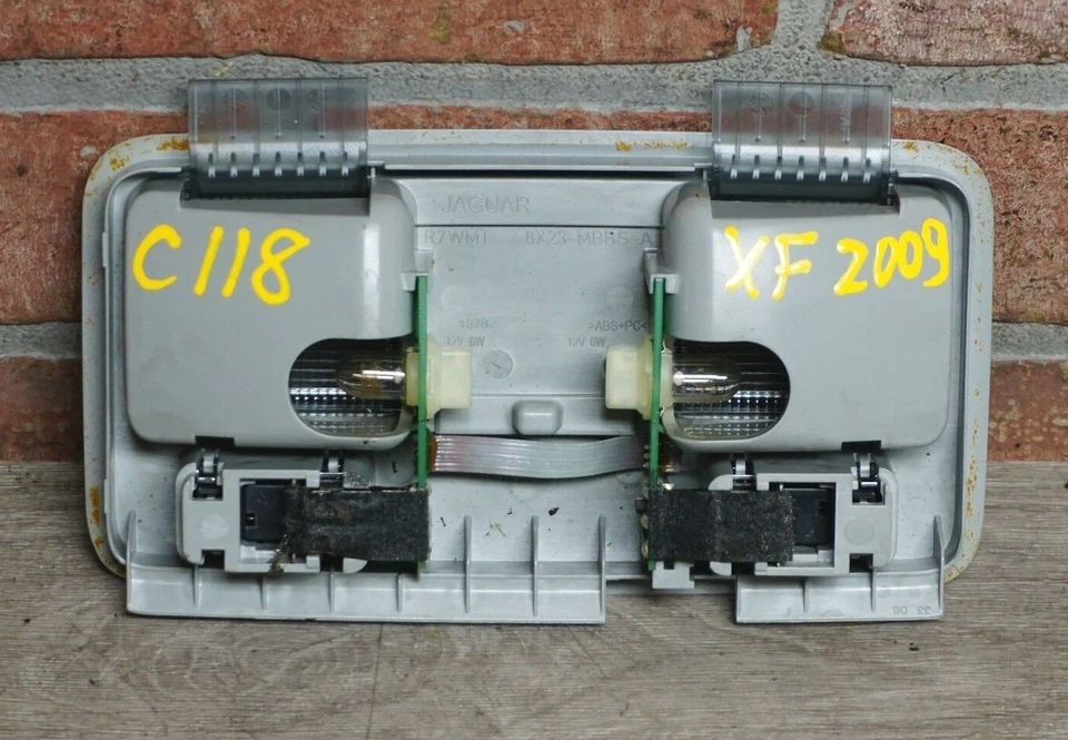 DOVE 2009-2011 JAGUAR XF X250 TECHO TRASERO CÚPULA LUZ DE LECTURA LÁMPARA OEM Foto 2 de 4