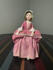 Royal Doulton Bo Peep HN1811 Porcelain Figurine England 5” Vintage Bone Chin