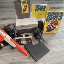 Nintendo Entertainment System NES Console w/ Controller, Zapper  Mario Bros. 3