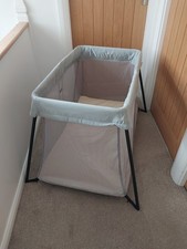 BabyBjorn Travel Cot inc Fitted Sheets x 2, Mattress and Carry Bag