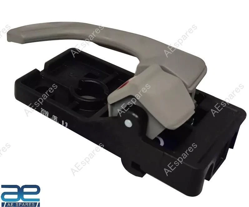 Interior Door Handle Assembly LH For Hyundai Tucson 1st Gen 2004-05 826102E000DD view 3