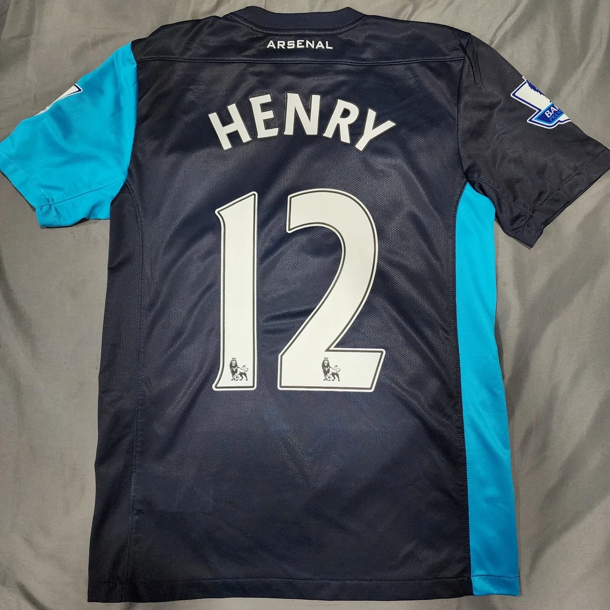 thierry henry arsenal kit