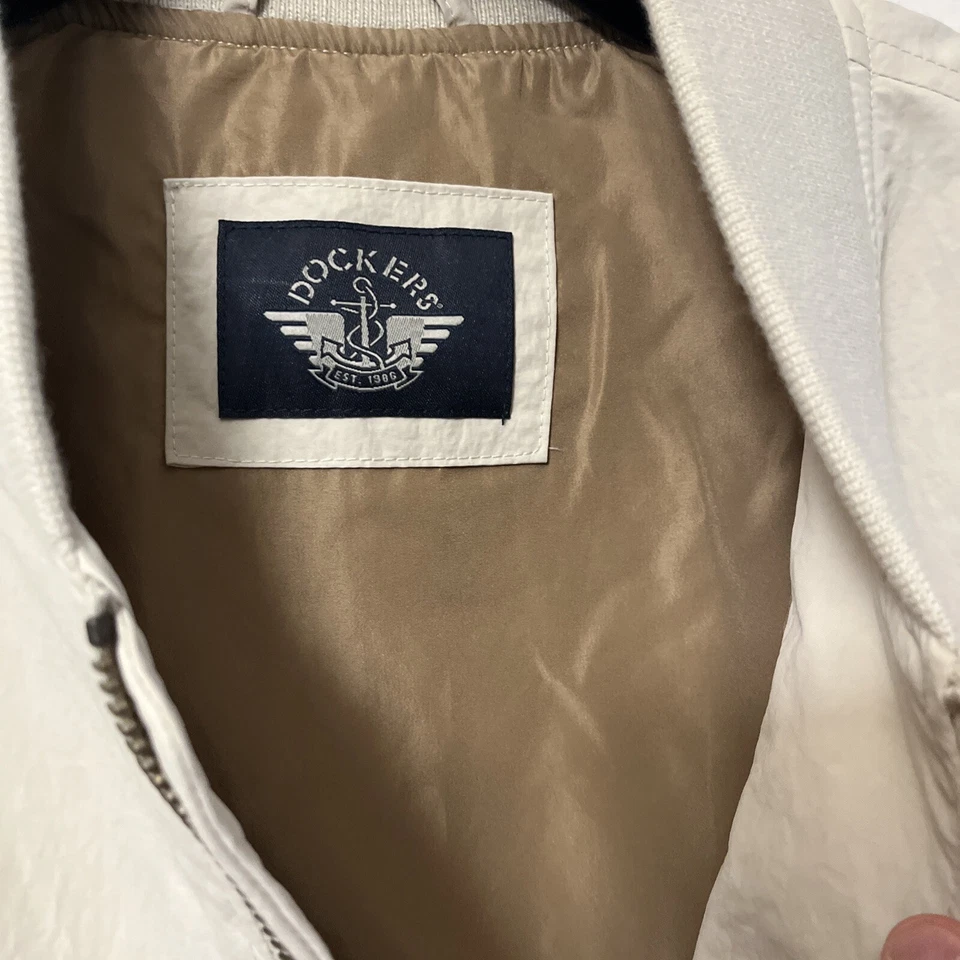 Dockers Bomber Jacket Mens Small Beige Full Zip Nylon Water Resistant New - Image 4 of 4