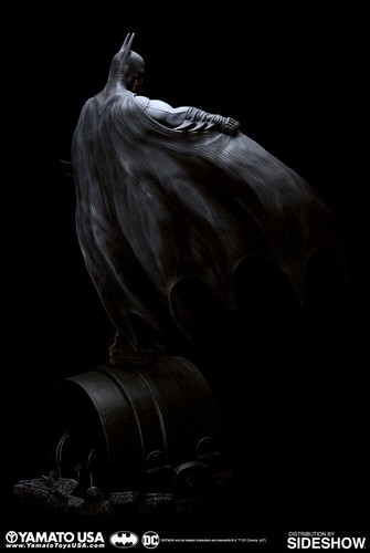 BATMAN~21" STATUE~LE 2500~LUIS ROYO~DC COMICS~YAMATO USA~MIB - Picture 3 of 5