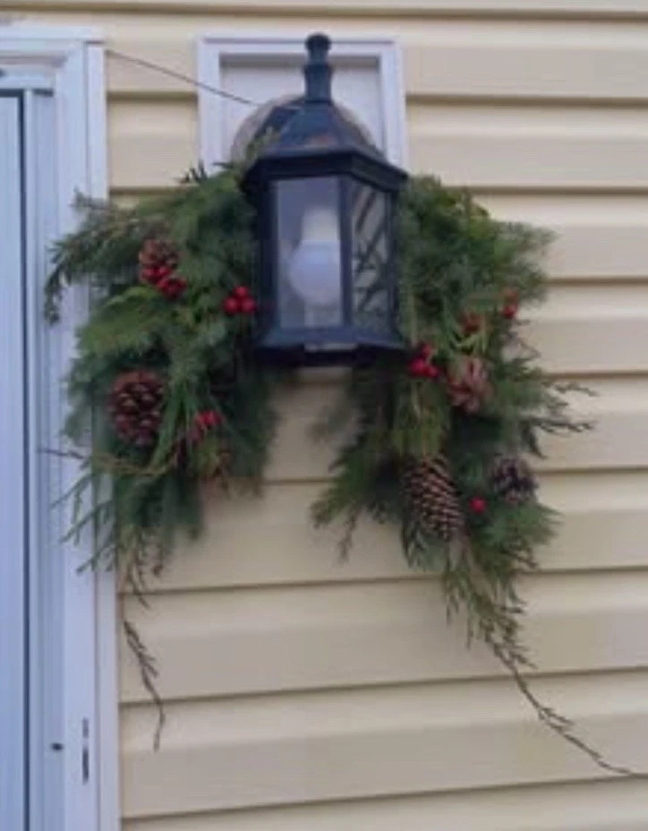 Holiday Natural Swag Christmas Wreath - Image 3 of 3