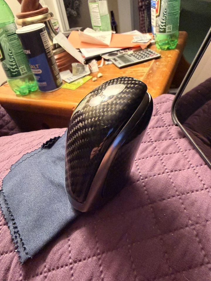 Perilla de cambio de fibra de carbono Toyota Lexus LC500 Foto 2 de 4