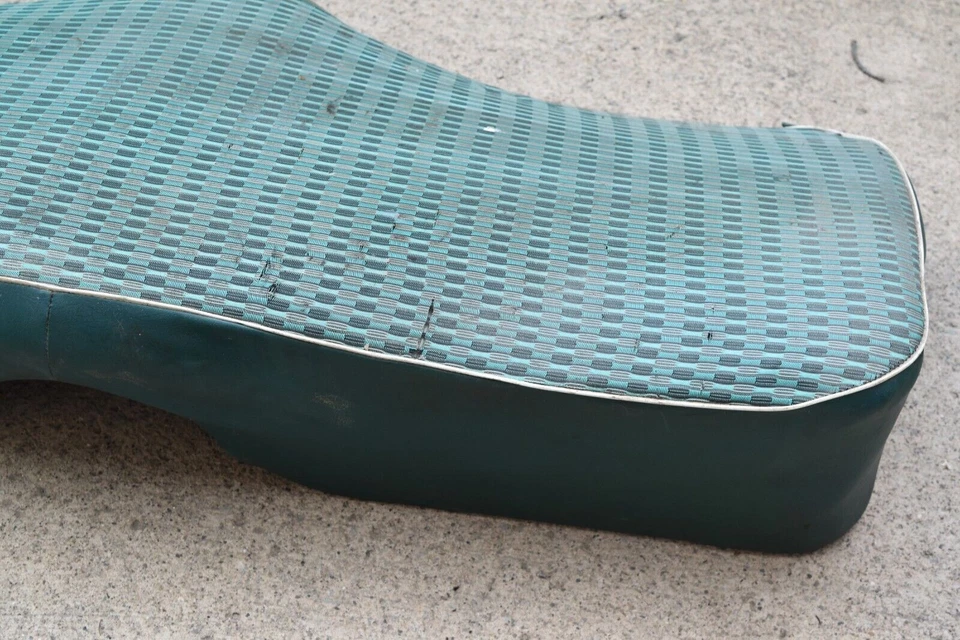 1958 1959 年 1960 年福特 Thunderbird 硬顶后座下部后座 58 59 60 — 第 3/4 张图片