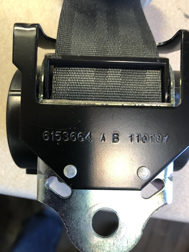 2011 Nissan Cube, Rear Mid Seat Belt, 617380800A, OEM - Image 3 of 4