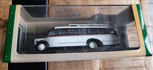 1/24 Diecast miniaturas: Collection Camionnettes d'autrefois 1/24 Test