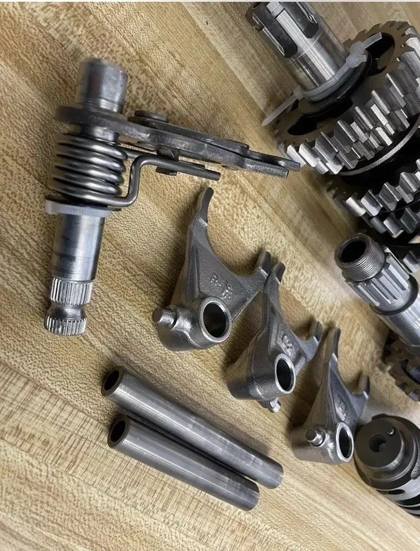 Honda CR250R 1983 transmisión transmisión eje de cambio horquilla conjunto de tambor 2 tiempos Foto 2 de 4