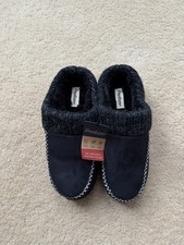 NWT Dearfoams Women s Black Memory Foam Cozy Comfort Slippers - Size 9-10