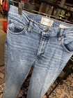 Frame Denim Jeans W’s Le Sleek Straight Size 27 Med/Light Wash Raw Hem — photo 2
